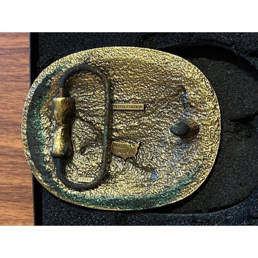 NRA Belt Buckle L Gold Eagle National Rifle Association Brass Novelty Sports 80s - Picture 3 of 9
